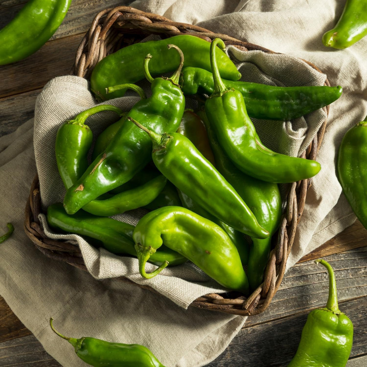 Medium Green Chile Sauce 40oz 2 Pack L359487